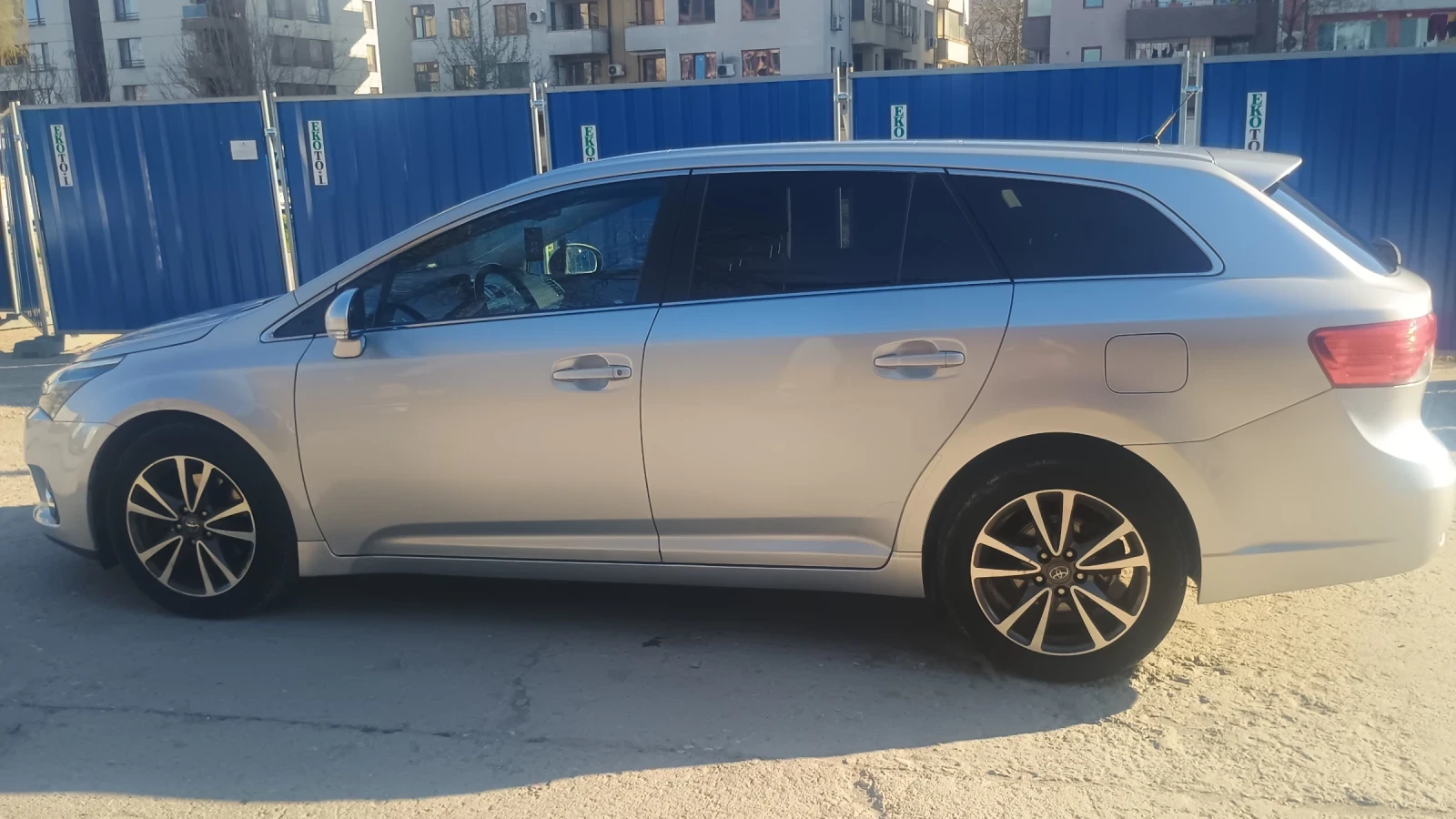 Toyota Avensis, снимка 6 - Автомобили и джипове - 54151575