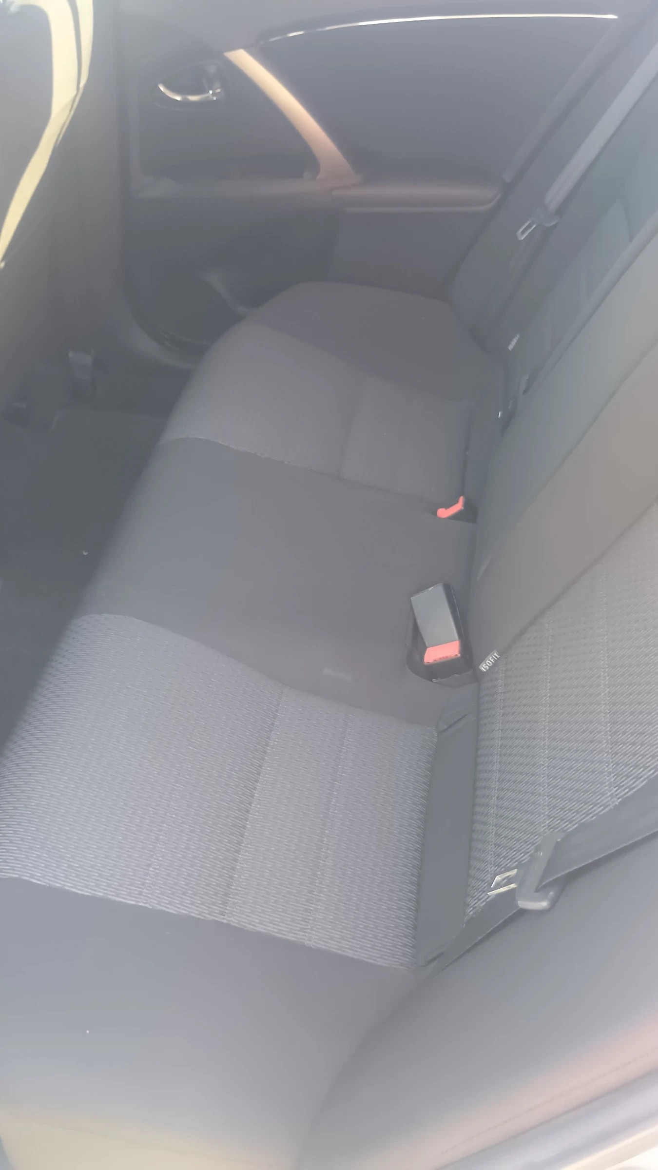 Toyota Avensis, снимка 11 - Автомобили и джипове - 54151575