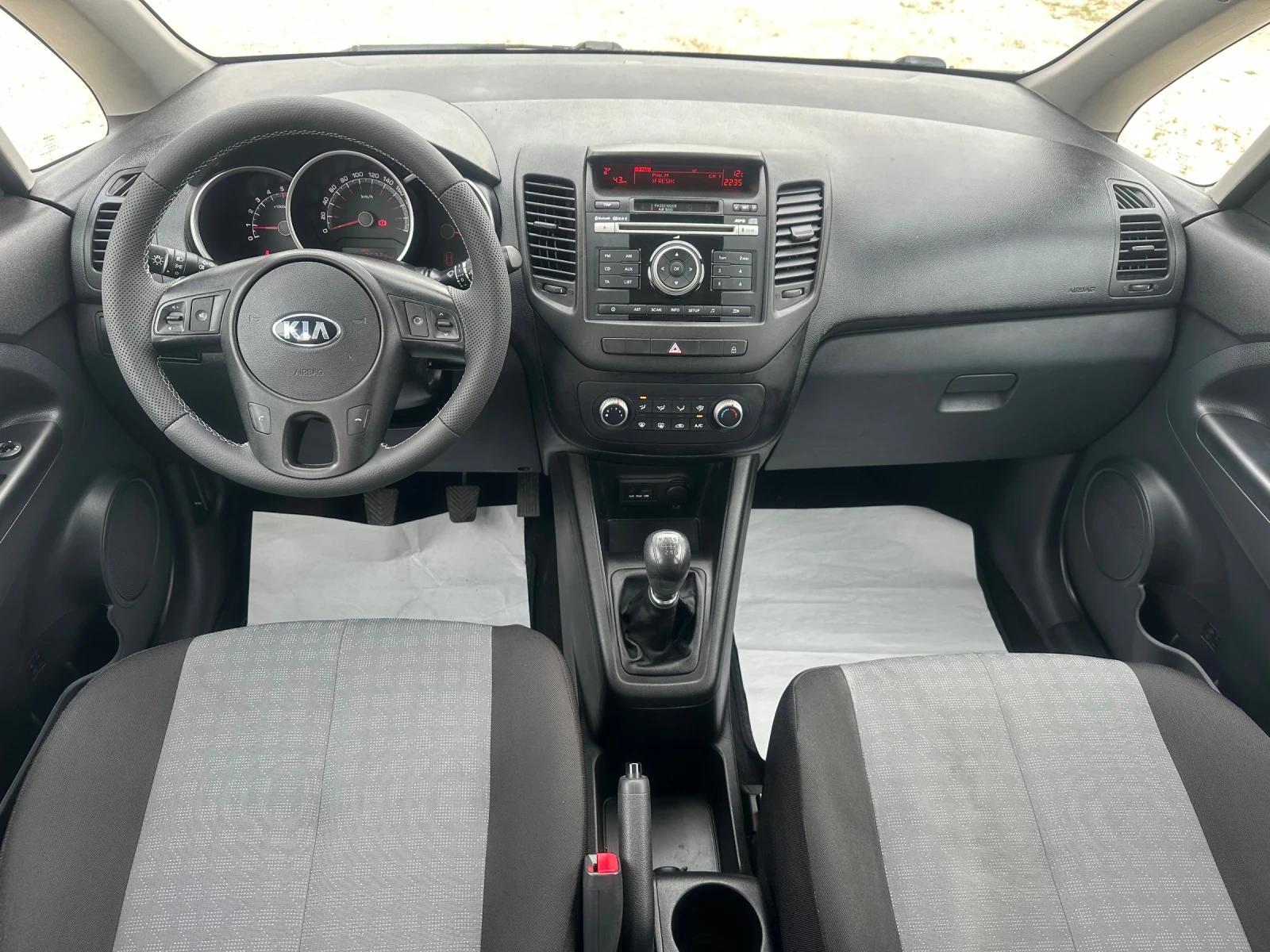 Kia Venga 1.4CRDI//KLIMA//EURO5B//2016G, снимка 12 - Автомобили и джипове - 54221719