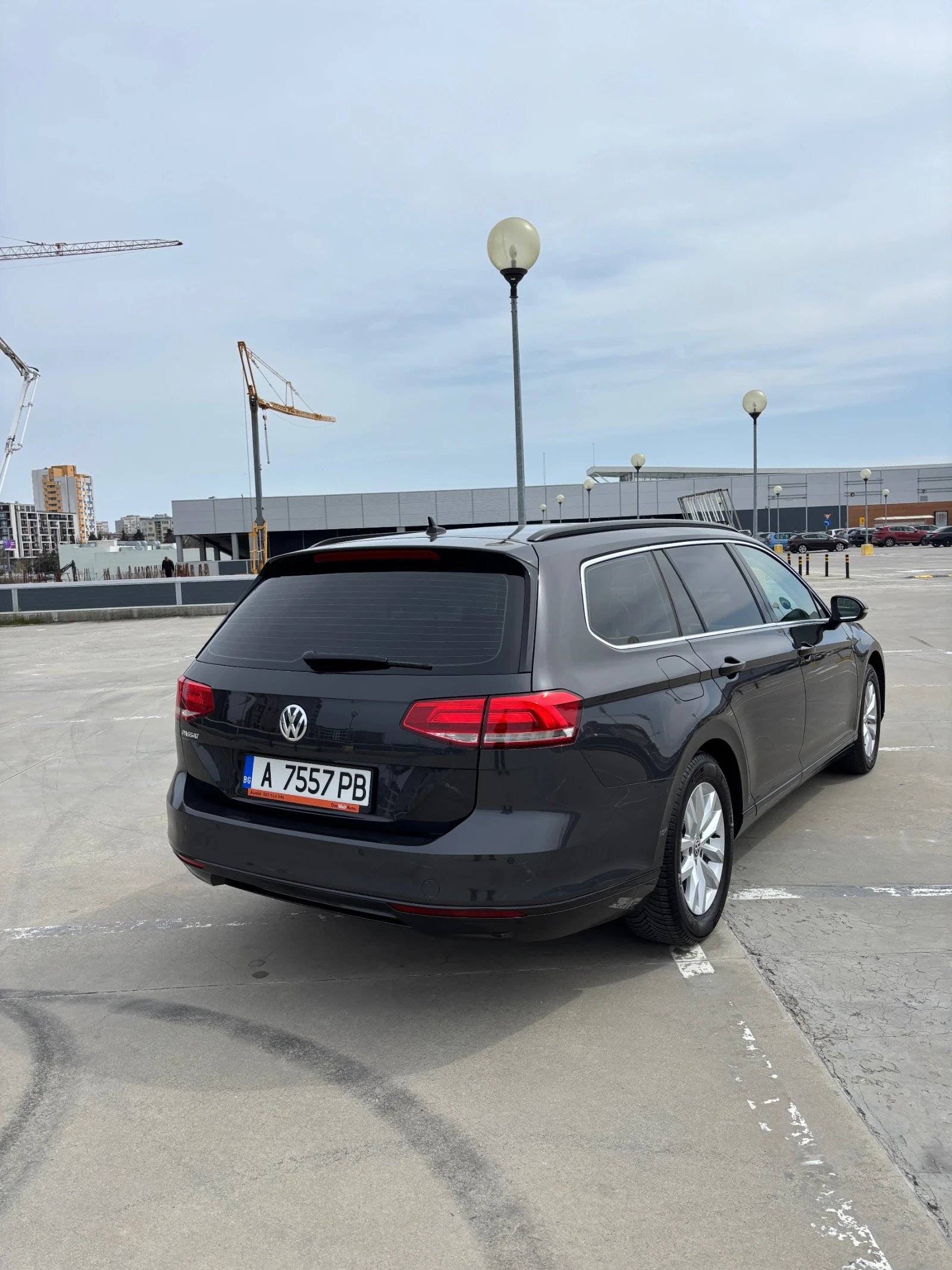 VW Passat CL TDI FSH DSG 7 PANORAMA ACC LED N1 ТОП Състояние, снимка 3 - Автомобили и джипове - 54514991