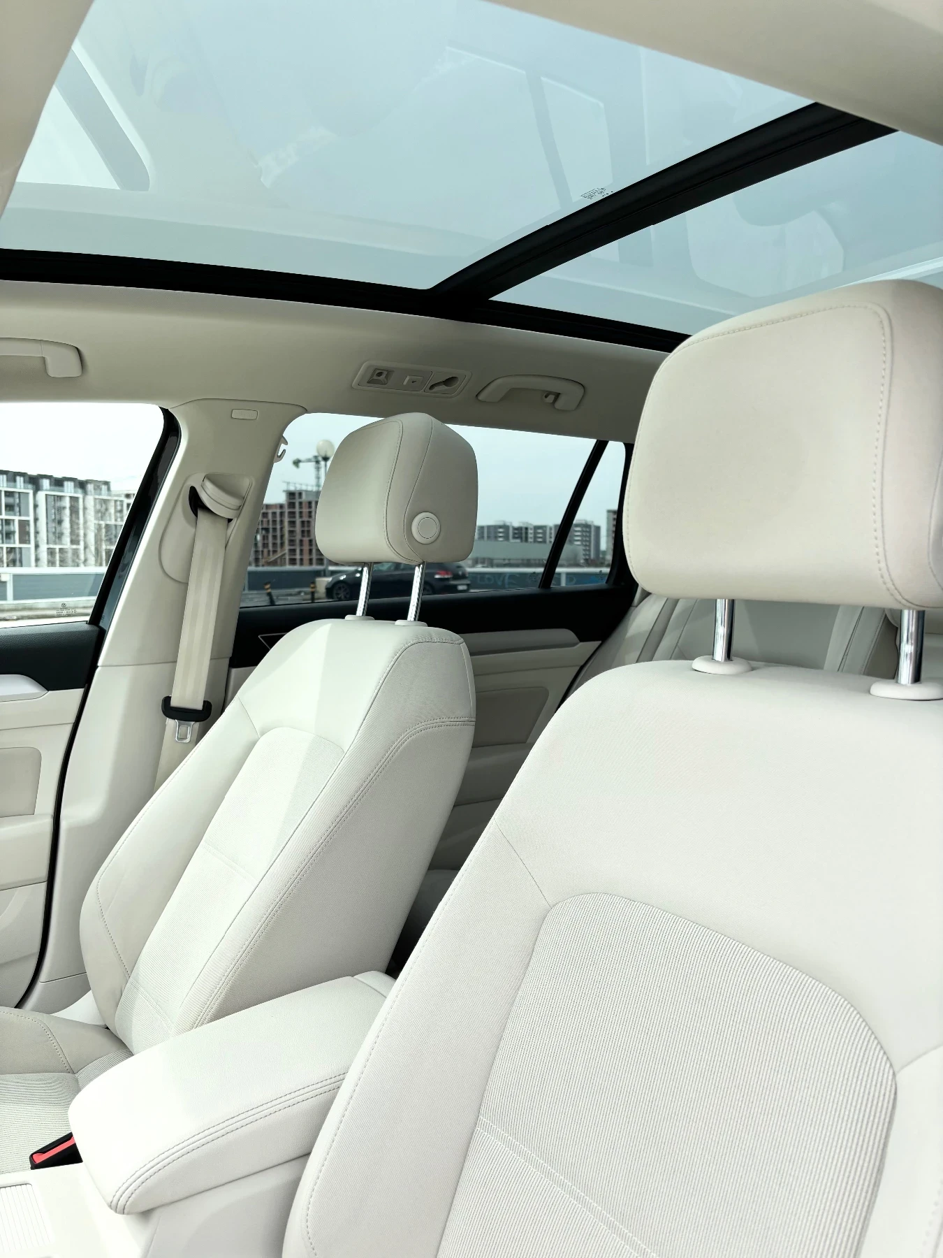 VW Passat     B8 DSG 7 PANORAMA ACC LED DAS WELTAUTO | Mobile.bg � ����������� 13