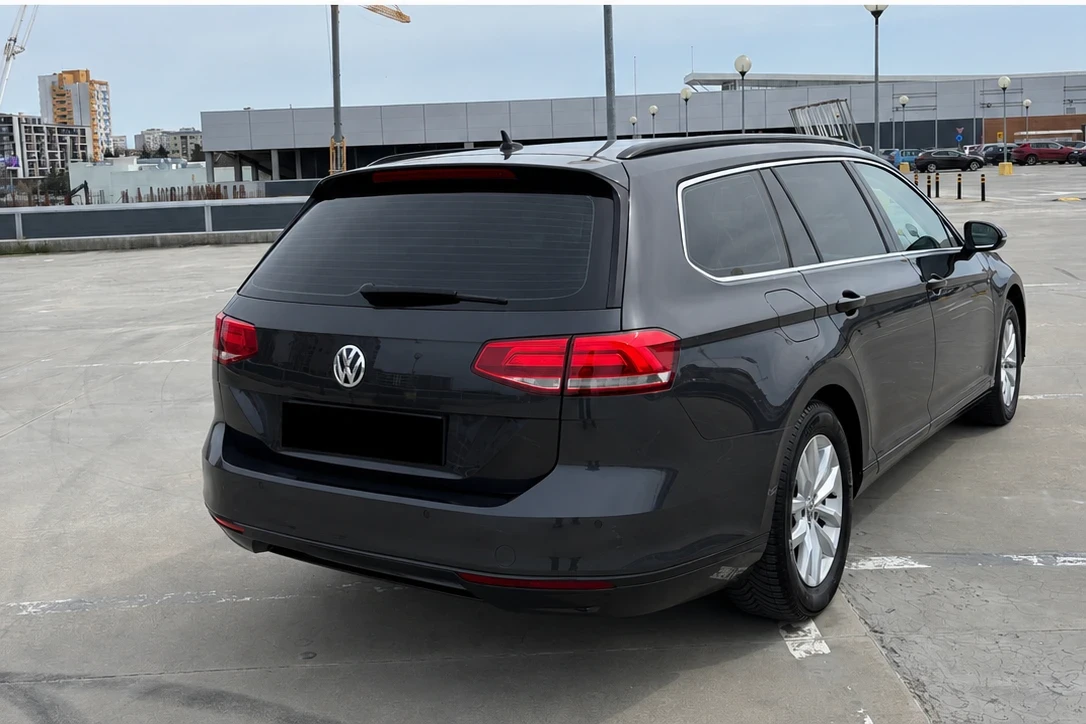 VW Passat     B8 Variant 2.0 TDI DSG   Перфектно състояние, снимка 2 - Автомобили и джипове - 54785402