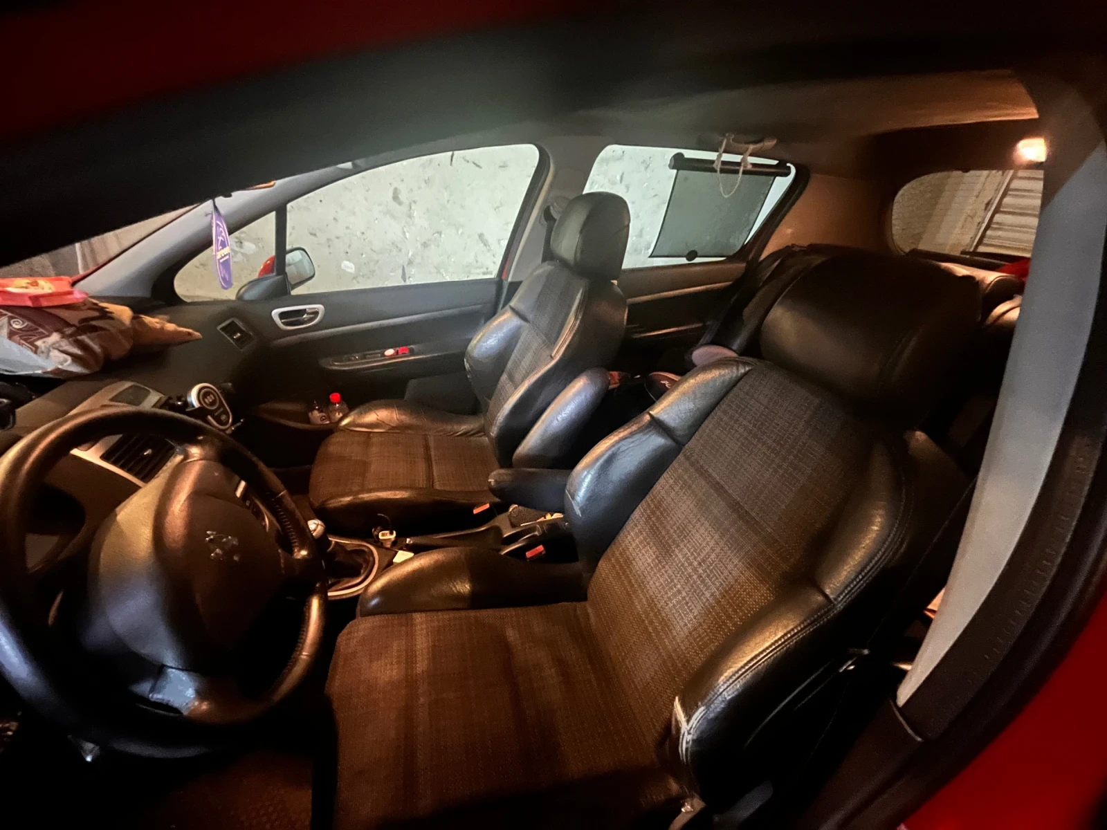 Peugeot 307 2.0 HDI, снимка 12 - Автомобили и джипове - 54526559