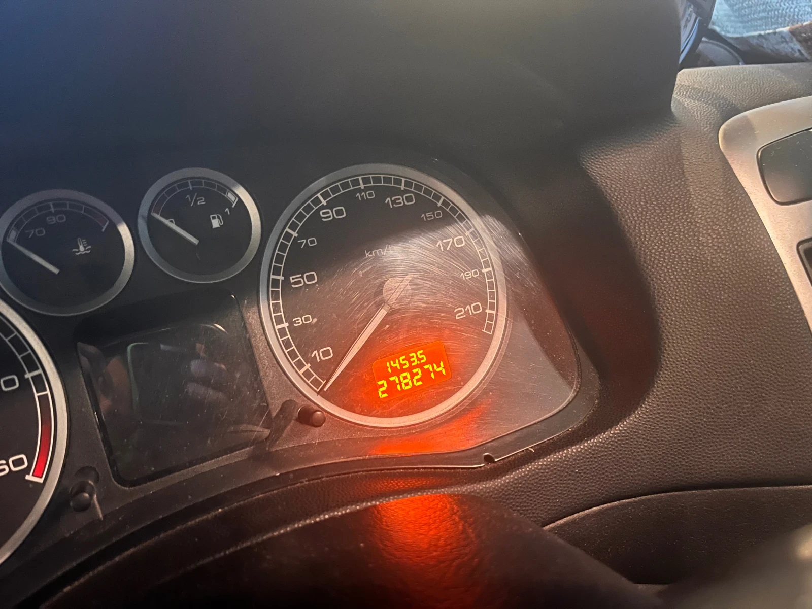 Peugeot 307 2.0 HDI, снимка 15 - Автомобили и джипове - 54526559