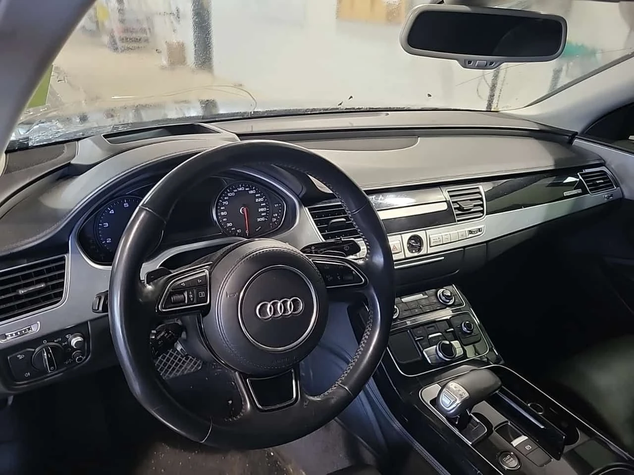 Audi A8  4.0T  CARFAX | DISTRONIC | 360 | HEAD-UP | MASSAG, снимка 12 - Автомобили и джипове - 55102017