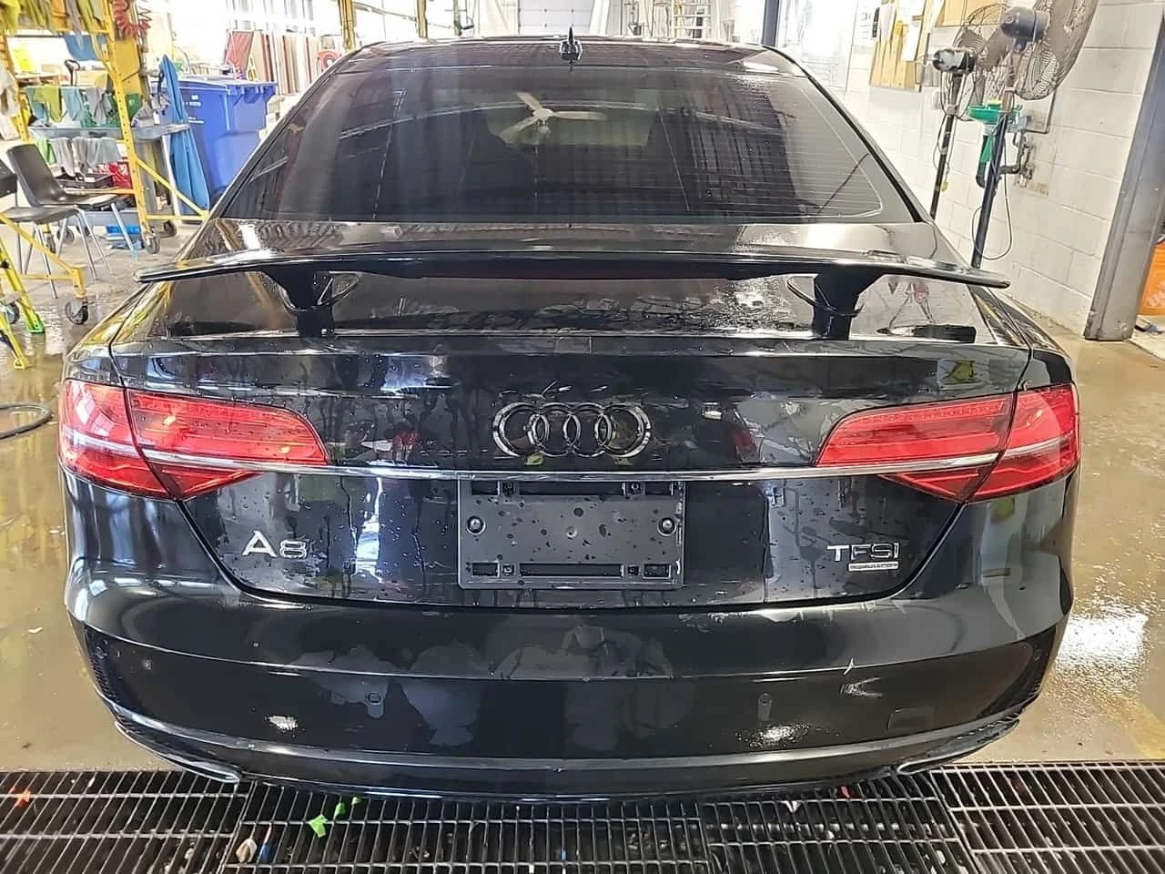Audi A8  4.0T  CARFAX | DISTRONIC | 360 | HEAD-UP | MASSAG, снимка 5 - Автомобили и джипове - 55102017