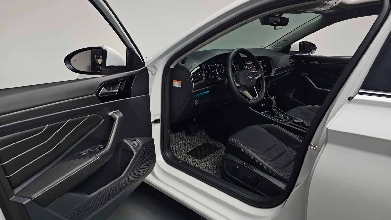 VW Jetta * 7thGenaration* , снимка 9 - Автомобили и джипове - 55120549