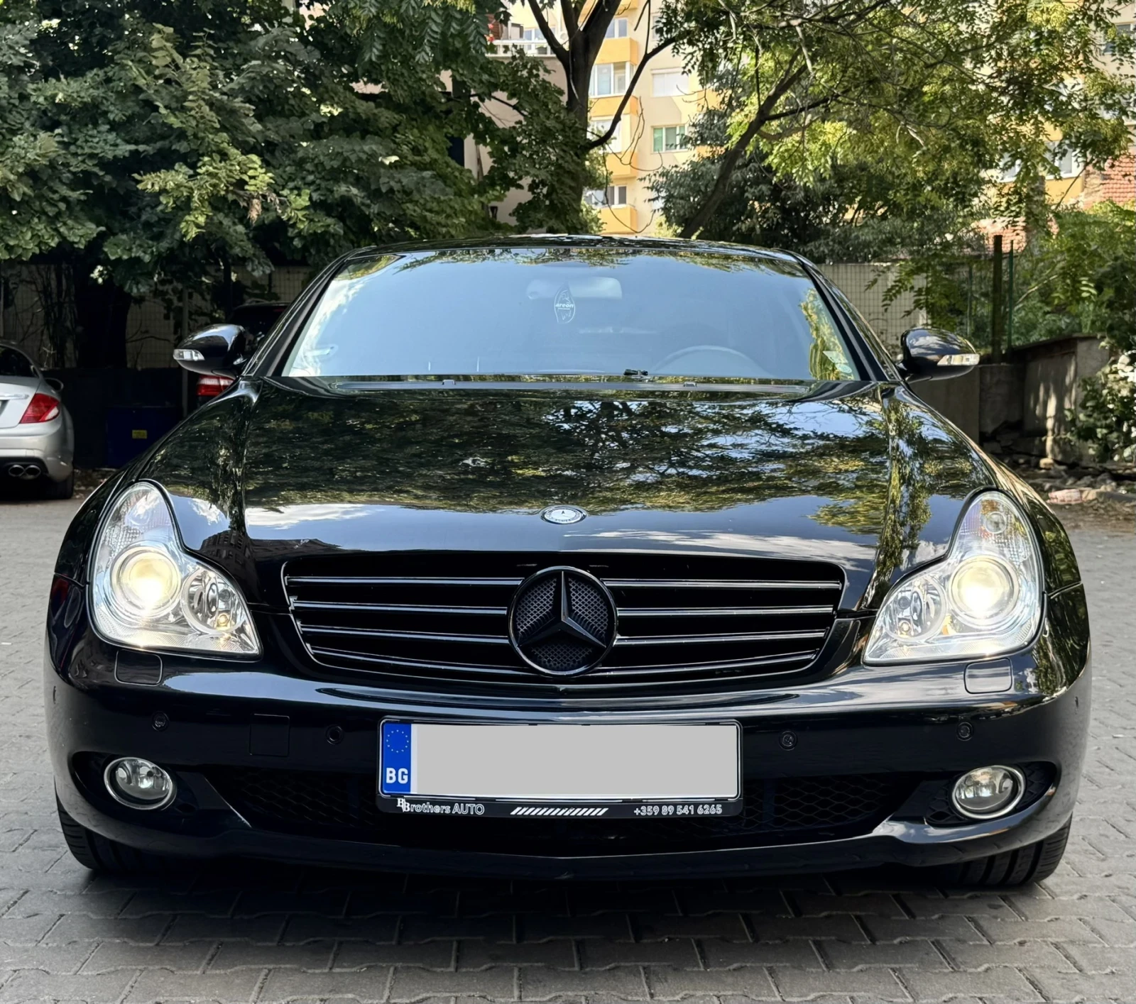 Mercedes-Benz CLS 500 5.0 Бензин, снимка 2 - Автомобили и джипове - 55720520