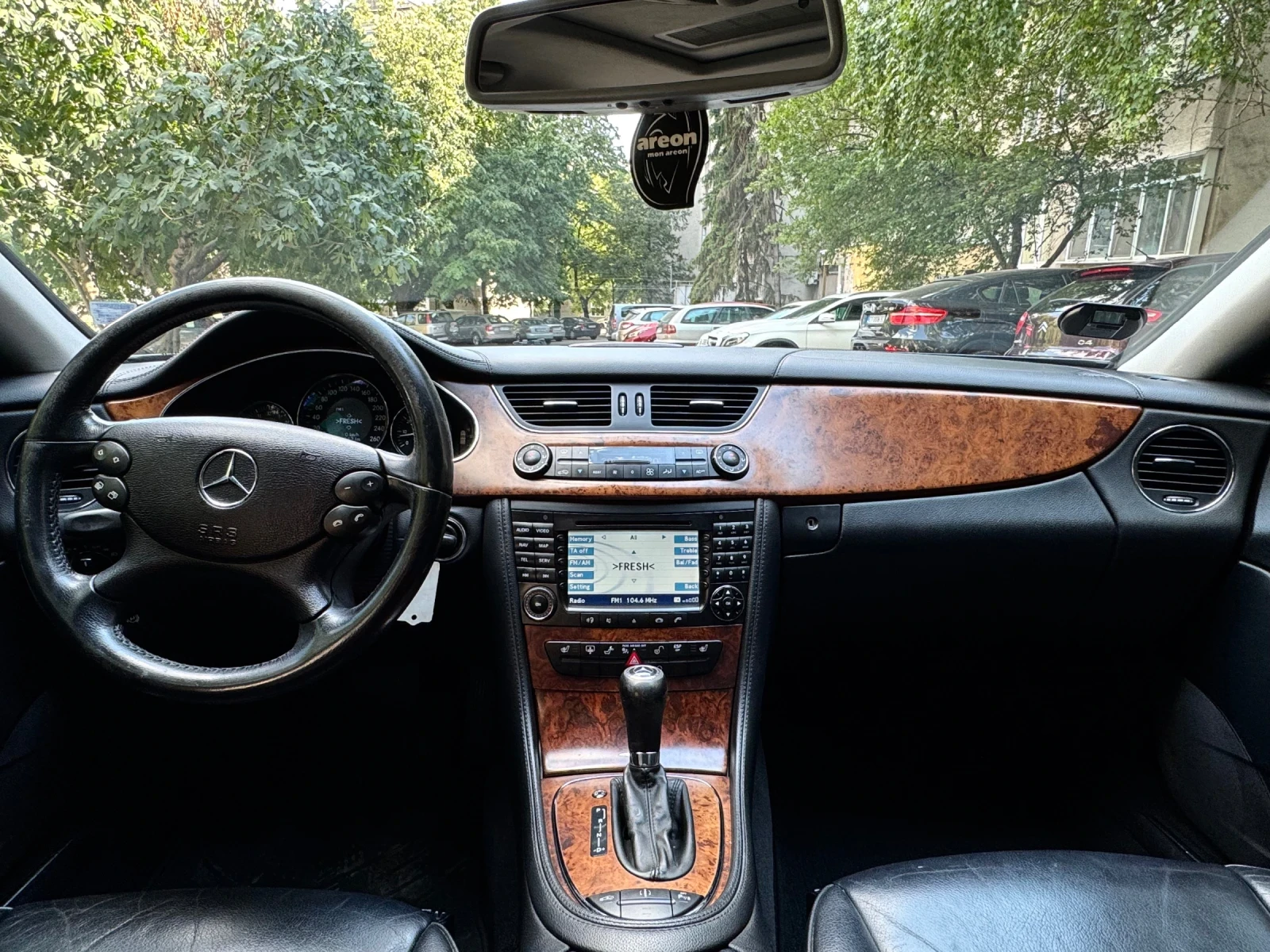 Mercedes-Benz CLS 500 5.0 Бензин, снимка 9 - Автомобили и джипове - 55720520