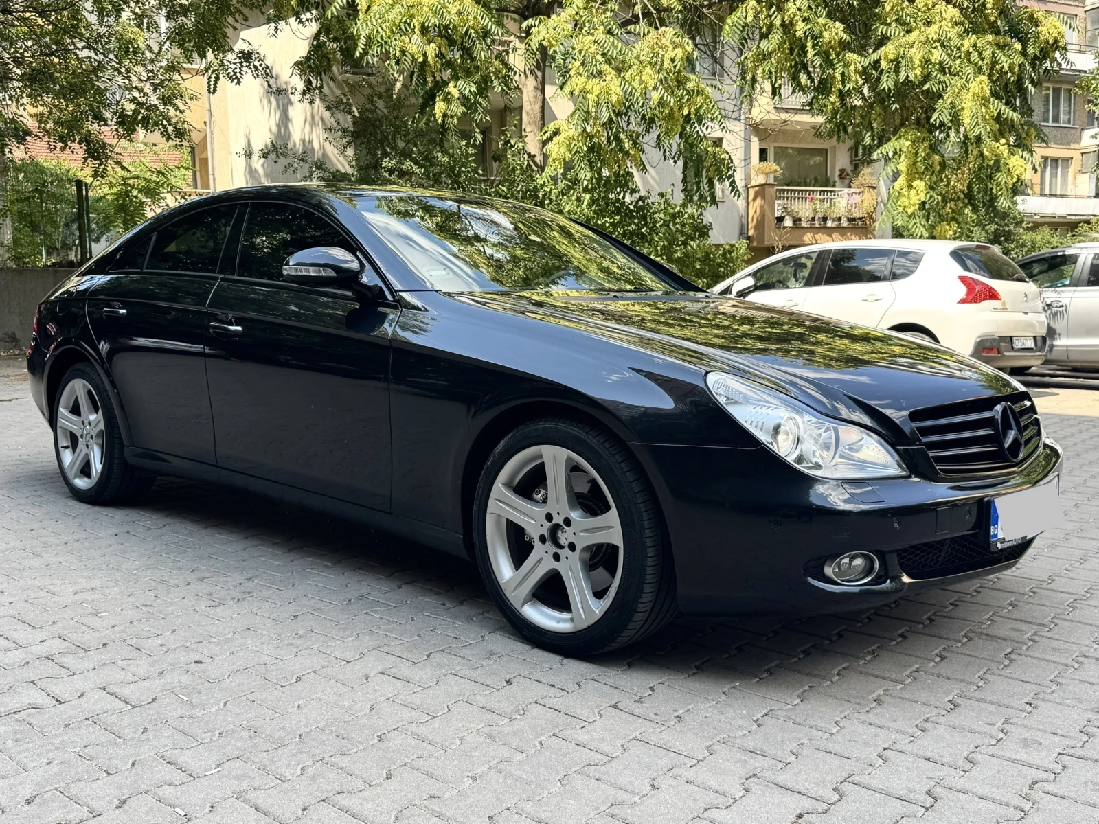 Mercedes-Benz CLS 500 5.0 Бензин, снимка 3 - Автомобили и джипове - 55720520