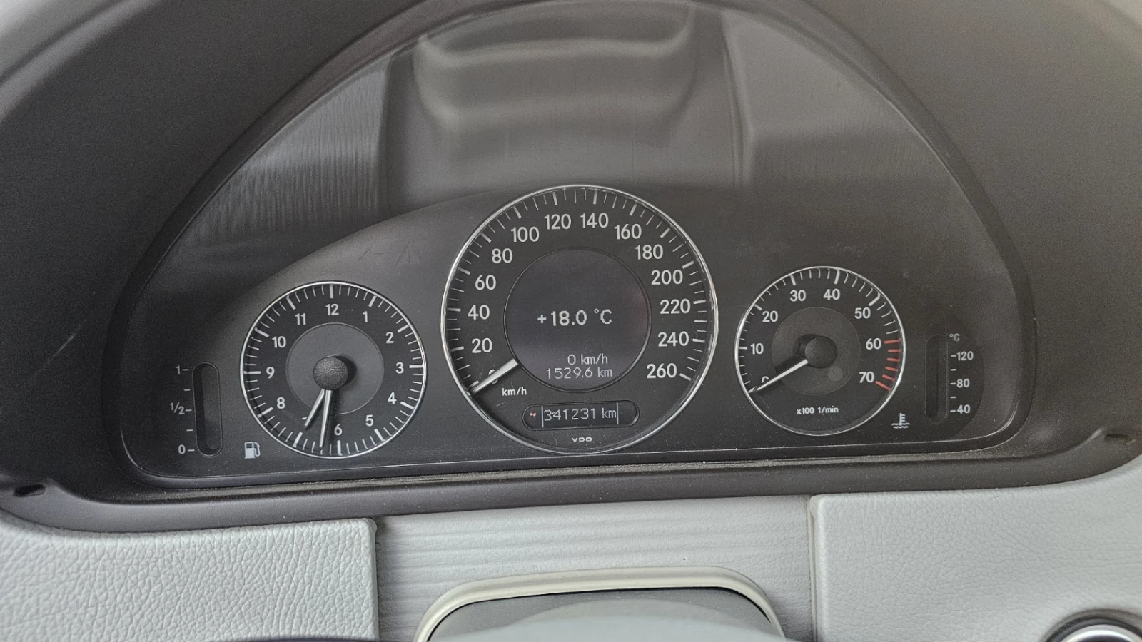 Mercedes-Benz CLK 1.8 Kompressor, снимка 11 - Автомобили и джипове - 55878958