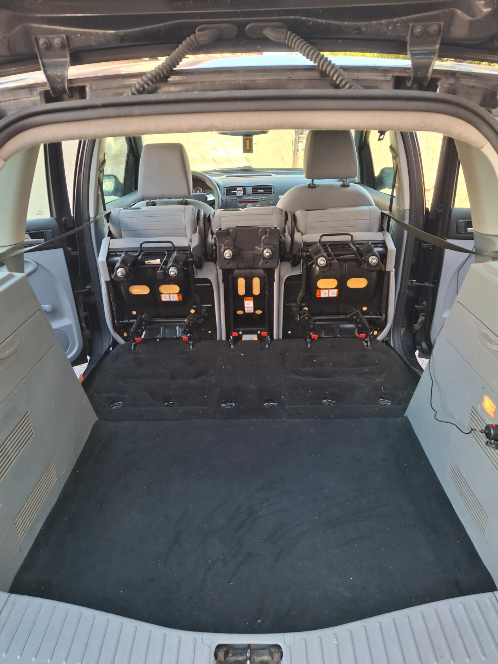 Ford C-max, снимка 8 - Автомобили и джипове - 56016768