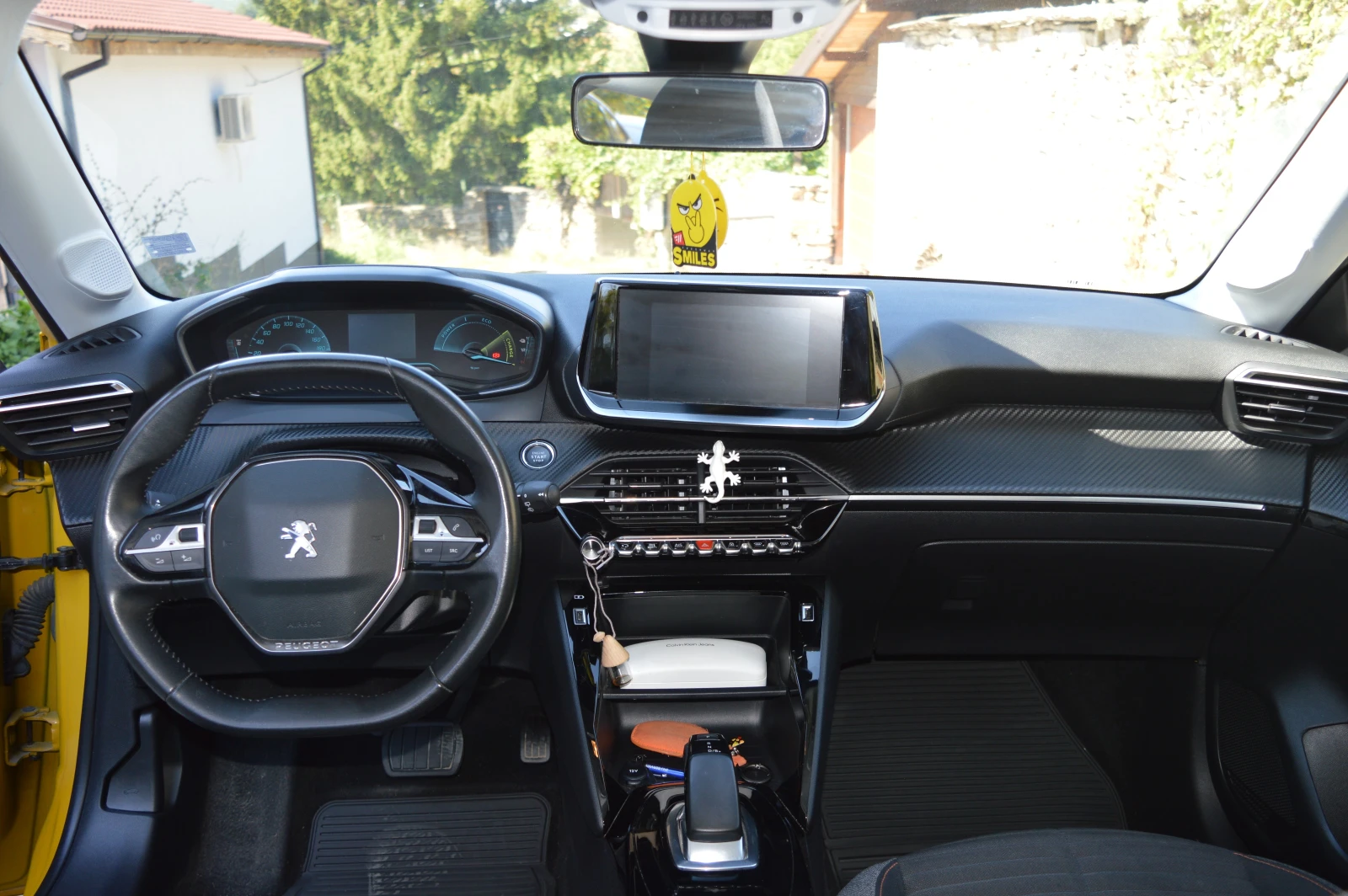 Peugeot 208 НОВА БАТЕРИЯ, снимка 8 - Автомобили и джипове - 56151661