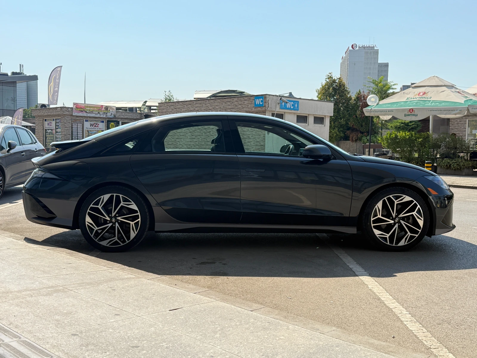 Hyundai Ioniq 6 77.4kWh 325к.с. Ultimate 4x4 Всички Екстри!!!, снимка 5 - Автомобили и джипове - 56211550