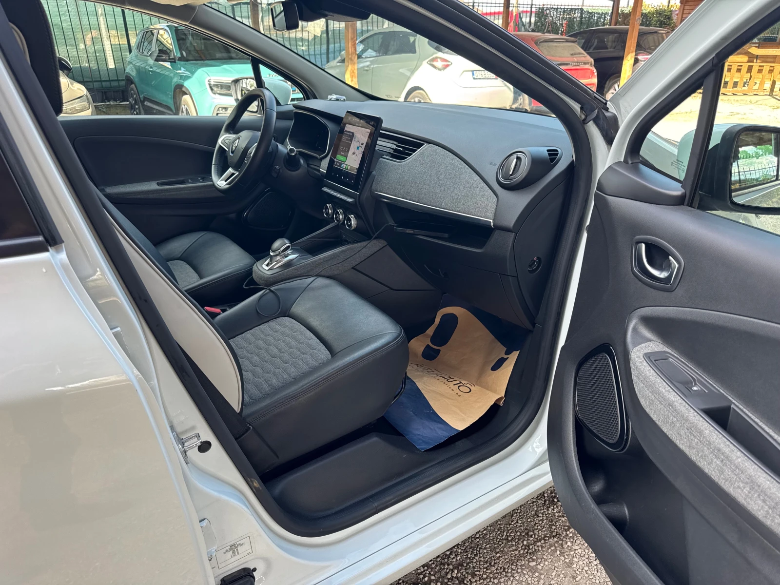 Renault Zoe R135, 52Kwh, CCSнов внос ГЕРМАНИЯ, снимка 9 - Автомобили и джипове - 56213690
