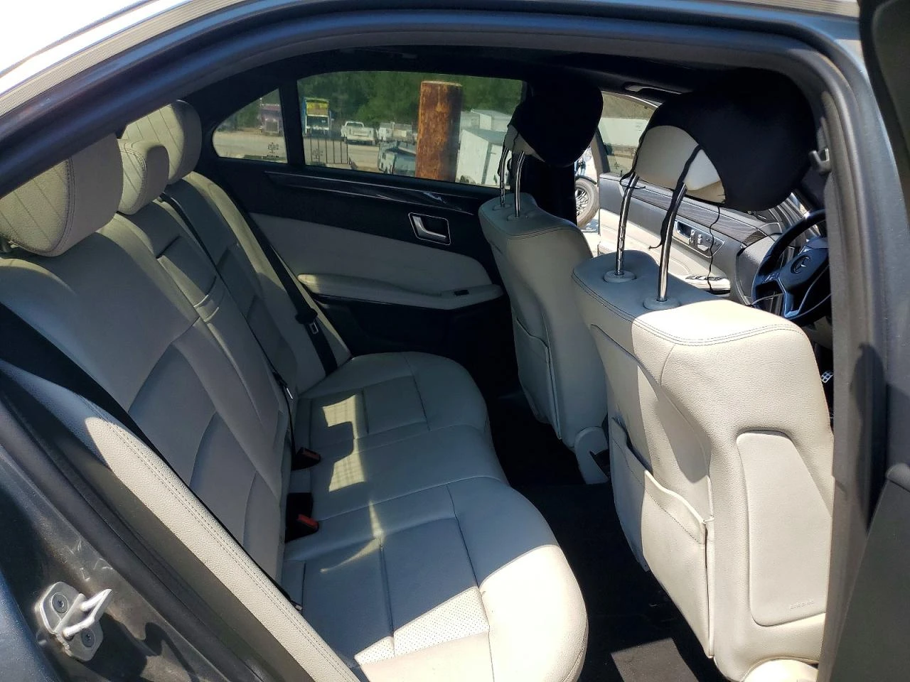 Mercedes-Benz E 350 AMG* PANORAMA* KEYLESS* CAMERA* BLND-SP* MEMORY* P | Mobile.bg � ����������� 11