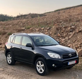 Toyota Rav4 2.2- D4D* 4х4* ИТАЛИЯ* #СЕРВИЗНА ИСТОРИЯ, снимка 2