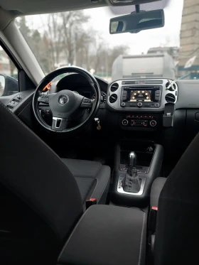 VW Tiguan  CUP/2.0 TDI/184к.с/4x4/Самопарк/19ц. НОВИ ГУМИ - 12990 € / 25406.23 лв. - 33784570 14
