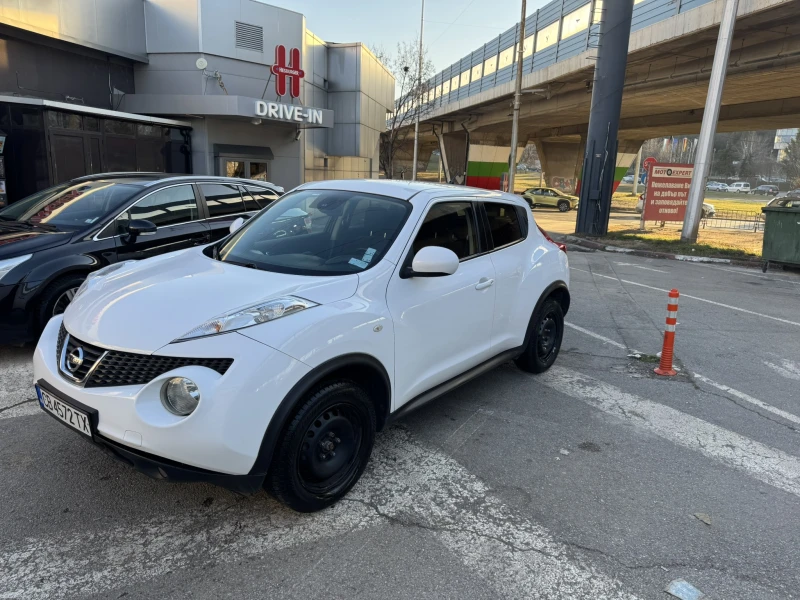 Nissan Juke 1.6i, снимка 3 - Автомобили и джипове - 49373142