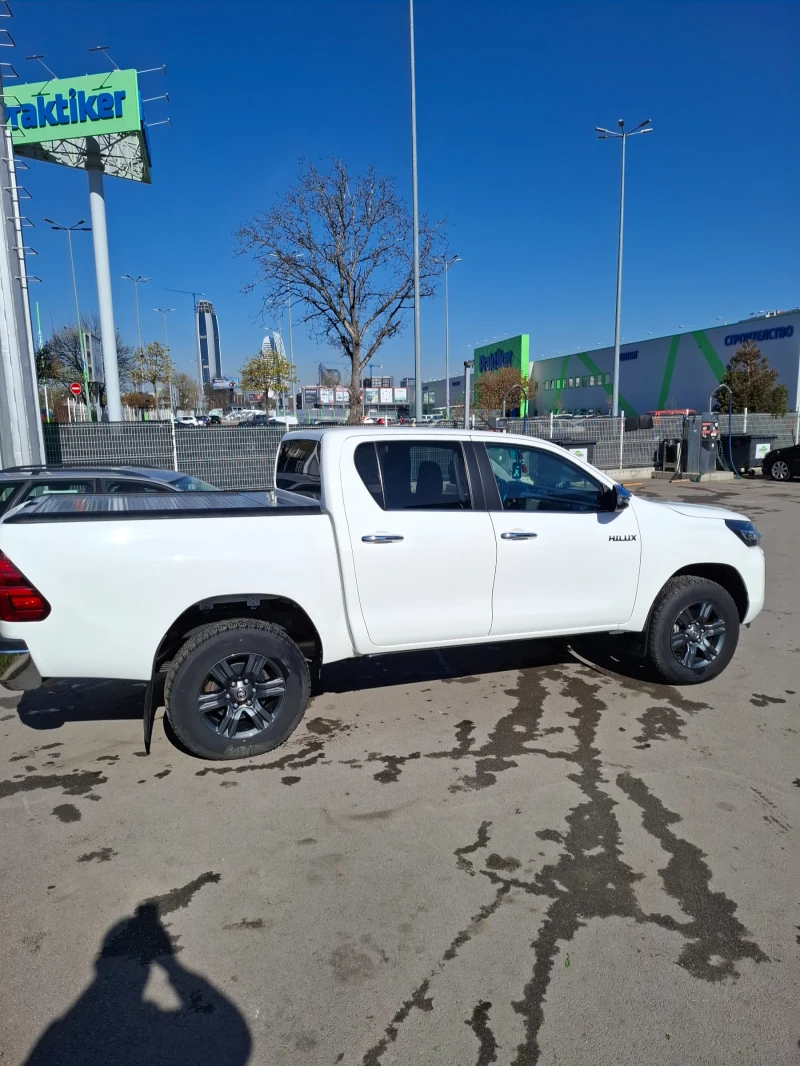Toyota Hilux, снимка 6 - Автомобили и джипове - 52664218