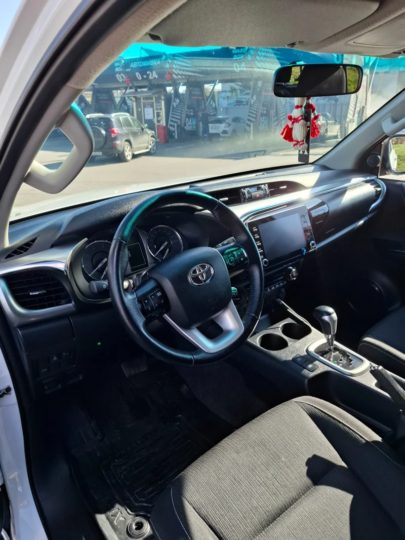 Toyota Hilux, снимка 7 - Автомобили и джипове - 52664218