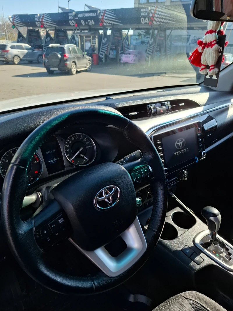 Toyota Hilux, снимка 15 - Автомобили и джипове - 52664218
