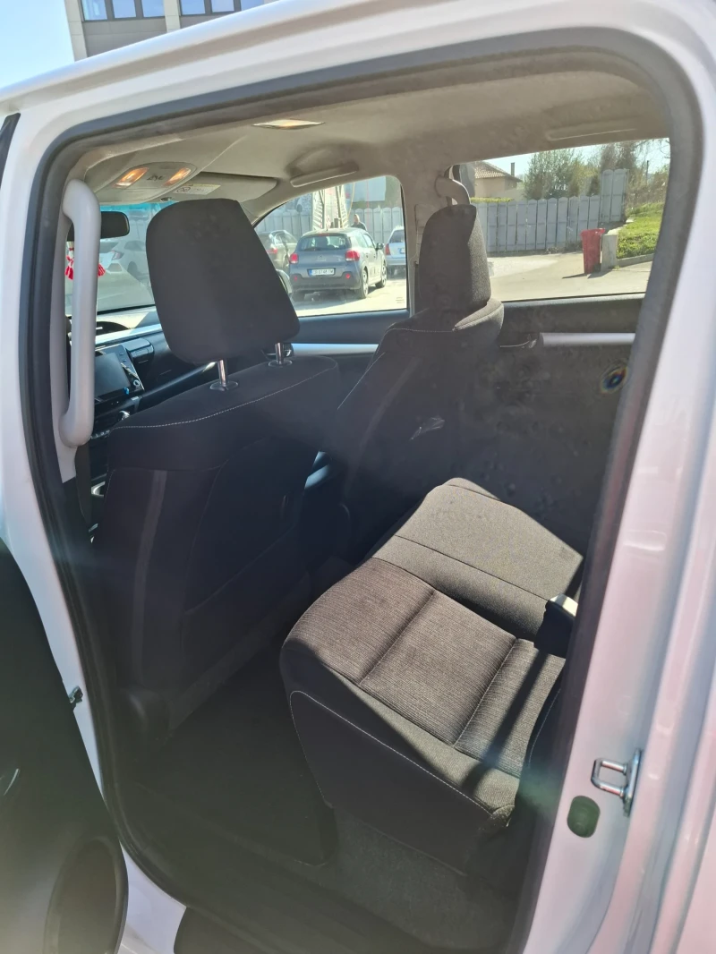 Toyota Hilux, снимка 10 - Автомобили и джипове - 52664218