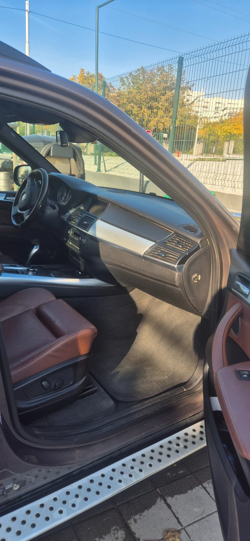 BMW X5 3.0D, ПАНОРАМА, ВАКУУМ, ТЕГЛИЧ, 360  КАМЕРА , снимка 4 - Автомобили и джипове - 52886432