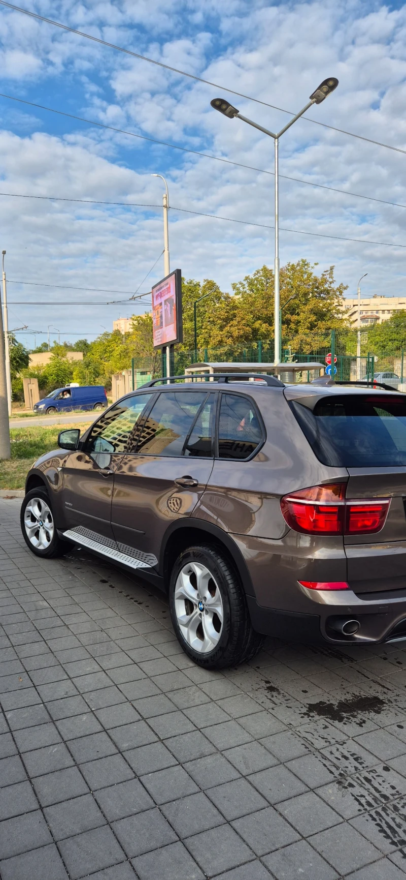 BMW X5 3.0D, ПАНОРАМА, ВАКУУМ, ТЕГЛИЧ, 360  КАМЕРА , снимка 2 - Автомобили и джипове - 52886432