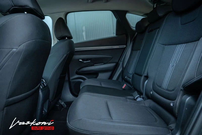 Hyundai Tucson 1.6 CRDi, снимка 11 - Автомобили и джипове - 52561273