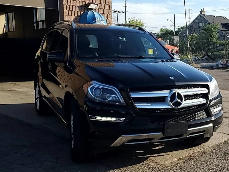 Mercedes-Benz GL 350 * BLUETEC * 7 МЕСТЕН * ЩОРИ * PANO * ПОДГРЕВ * КАМ, снимка 2 - Автомобили и джипове - 54834954