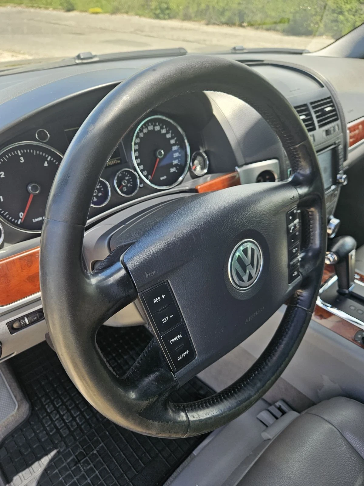 VW Touareg  - изображение 10