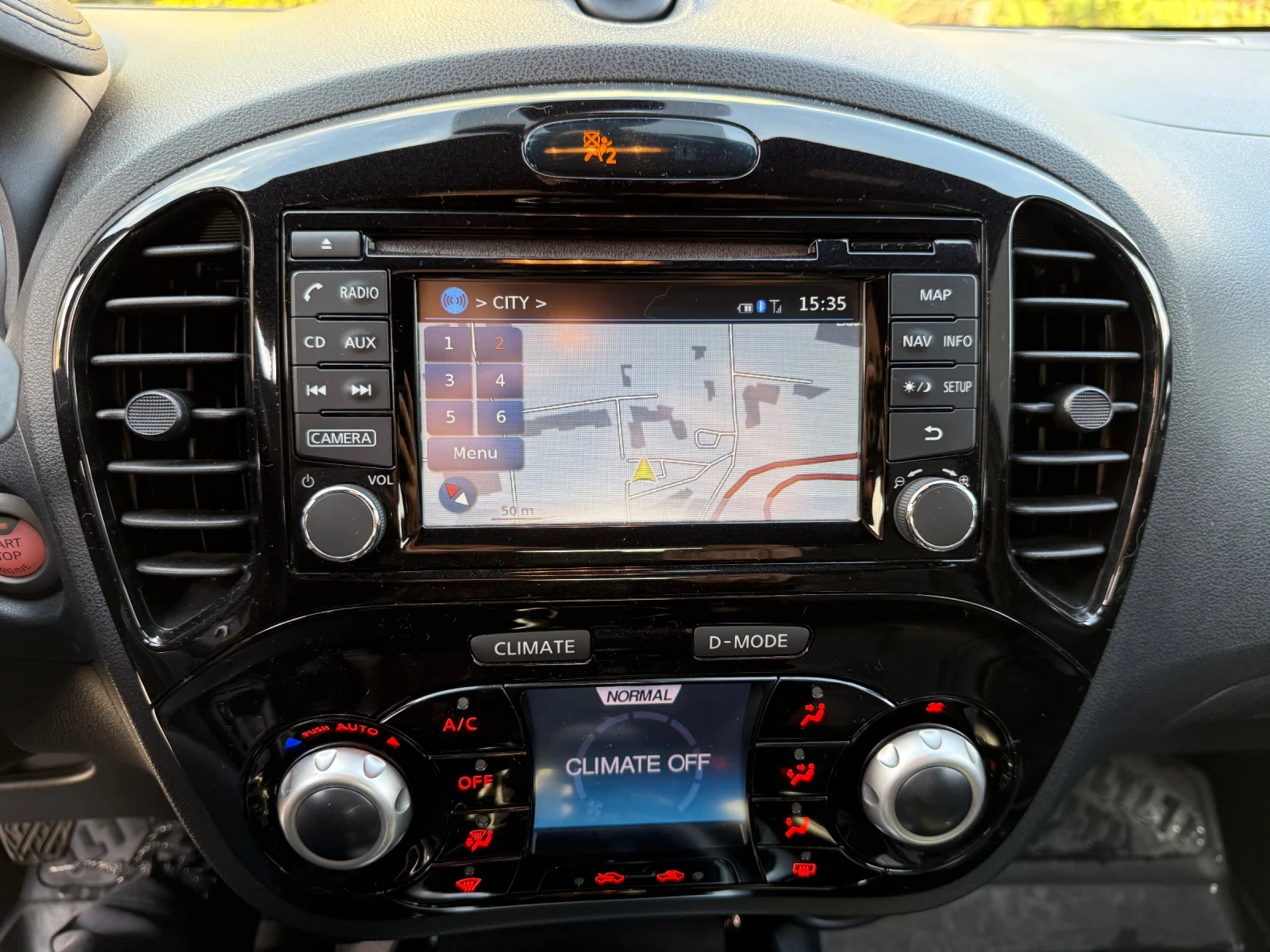 Nissan Juke Tekna 1.6 DIG-T (190кс), снимка 9 - Автомобили и джипове - 53768131