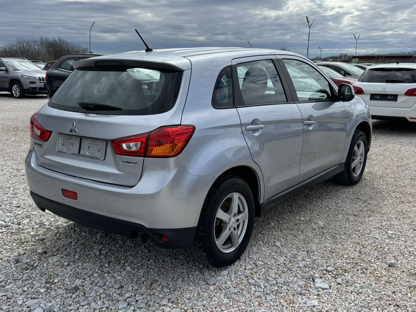 Mitsubishi ASX 1.6I GAZ, снимка 4 - Автомобили и джипове - 54025996