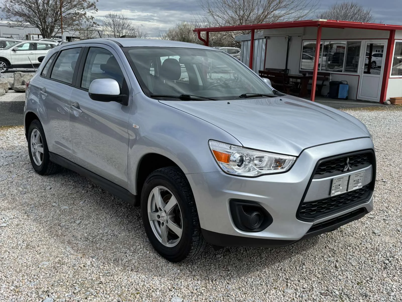 Mitsubishi ASX 1.6I GAZ, снимка 3 - Автомобили и джипове - 54025996