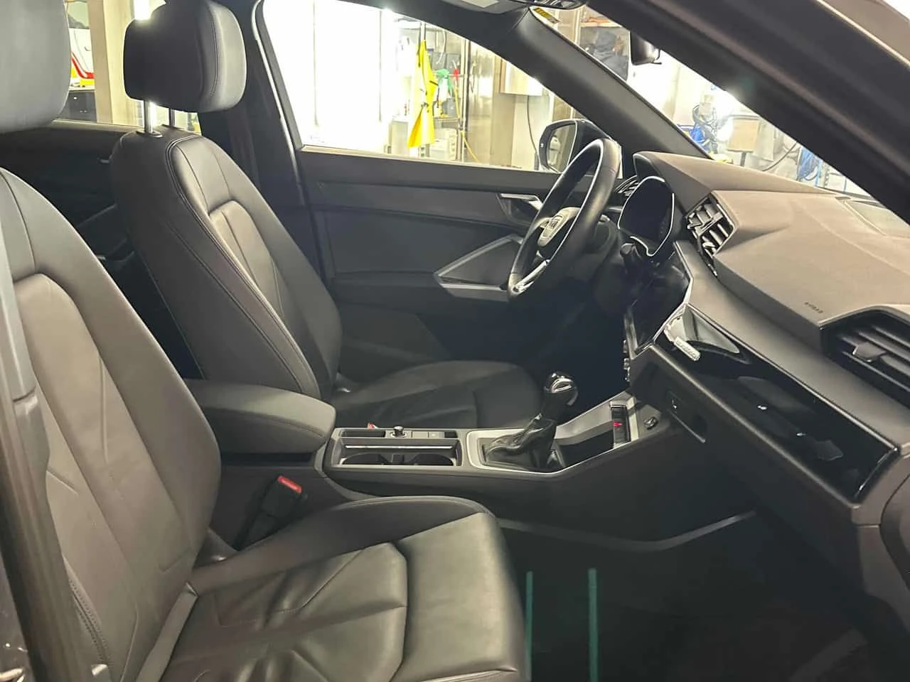 Audi Q3 Komfort  CARFAX | Mobile.bg � ����������� 11