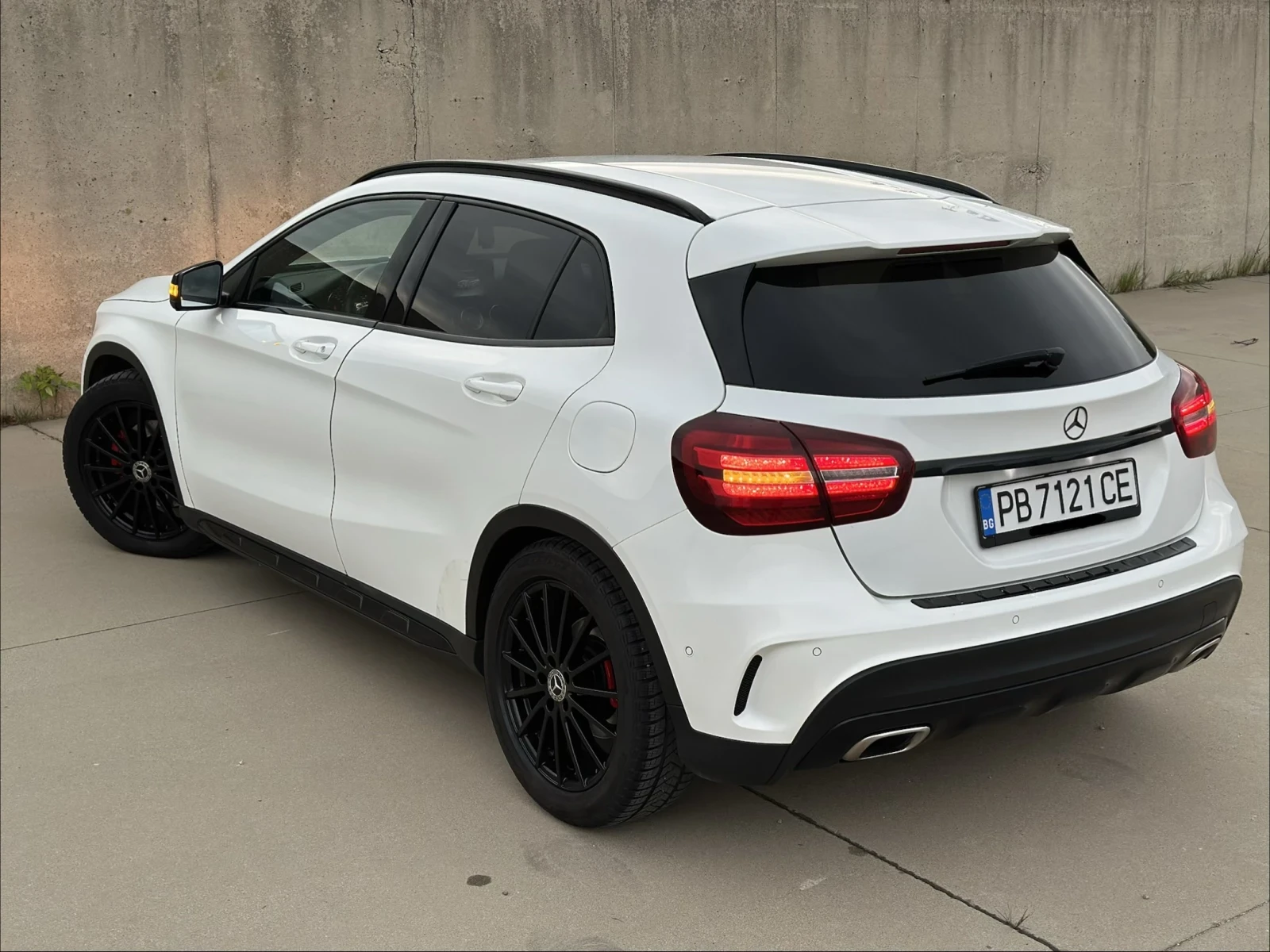 Mercedes-Benz GLA 220 CDI* NAVI* LED* DYNAMIC SELE, снимка 6 - Автомобили и джипове - 54372272