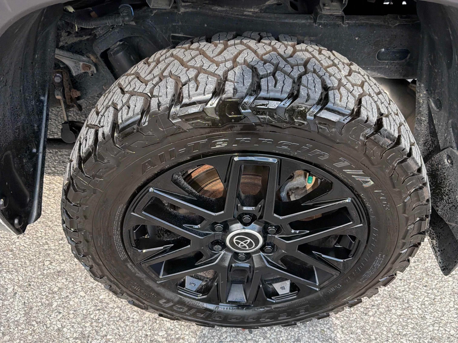Toyota Tundra * Limited Hybrid * CARFAX * ОПЦИЯ ЗА ФИНАНСИРАНЕ, снимка 11 - Автомобили и джипове - 56056862