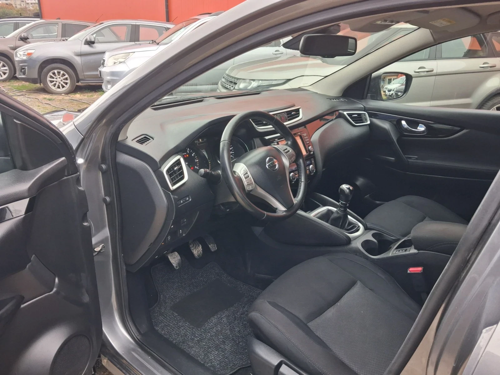Nissan Qashqai 1.6DIG-T 163 k.c. | Mobile.bg � ����������� 9