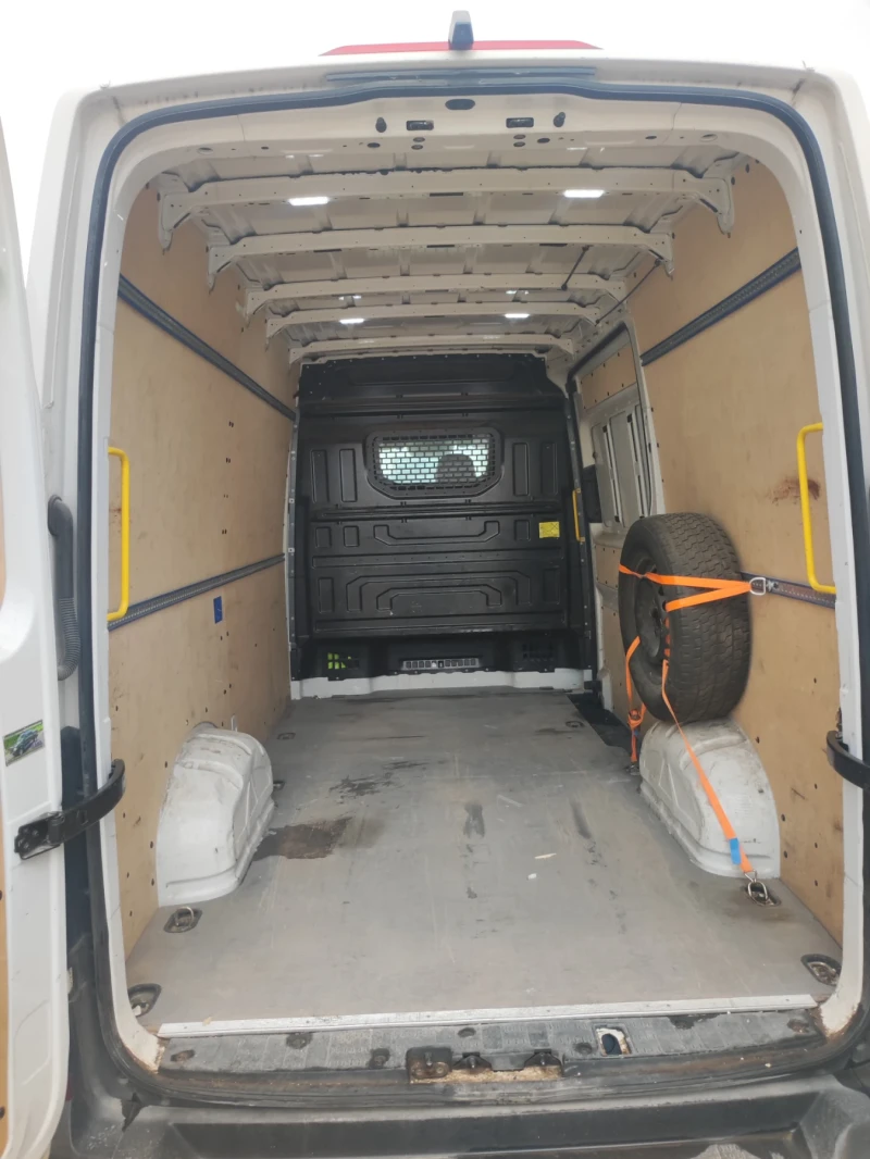 VW Crafter, снимка 4 - Бусове и автобуси - 47422130