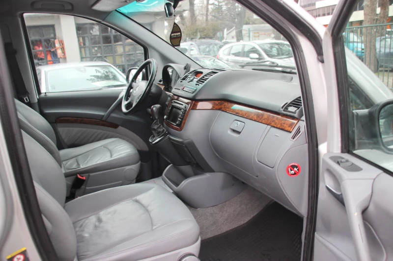 Mercedes-Benz Viano 3.2i    7+ 1 МЕСТА  , снимка 10 - Бусове и автобуси - 53149825