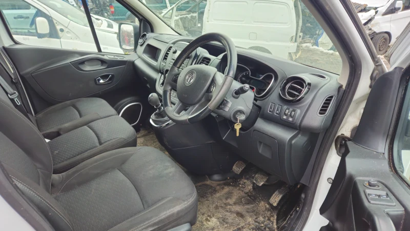 Renault Trafic 1.6dci/на части , снимка 5 - Бусове и автобуси - 53205599