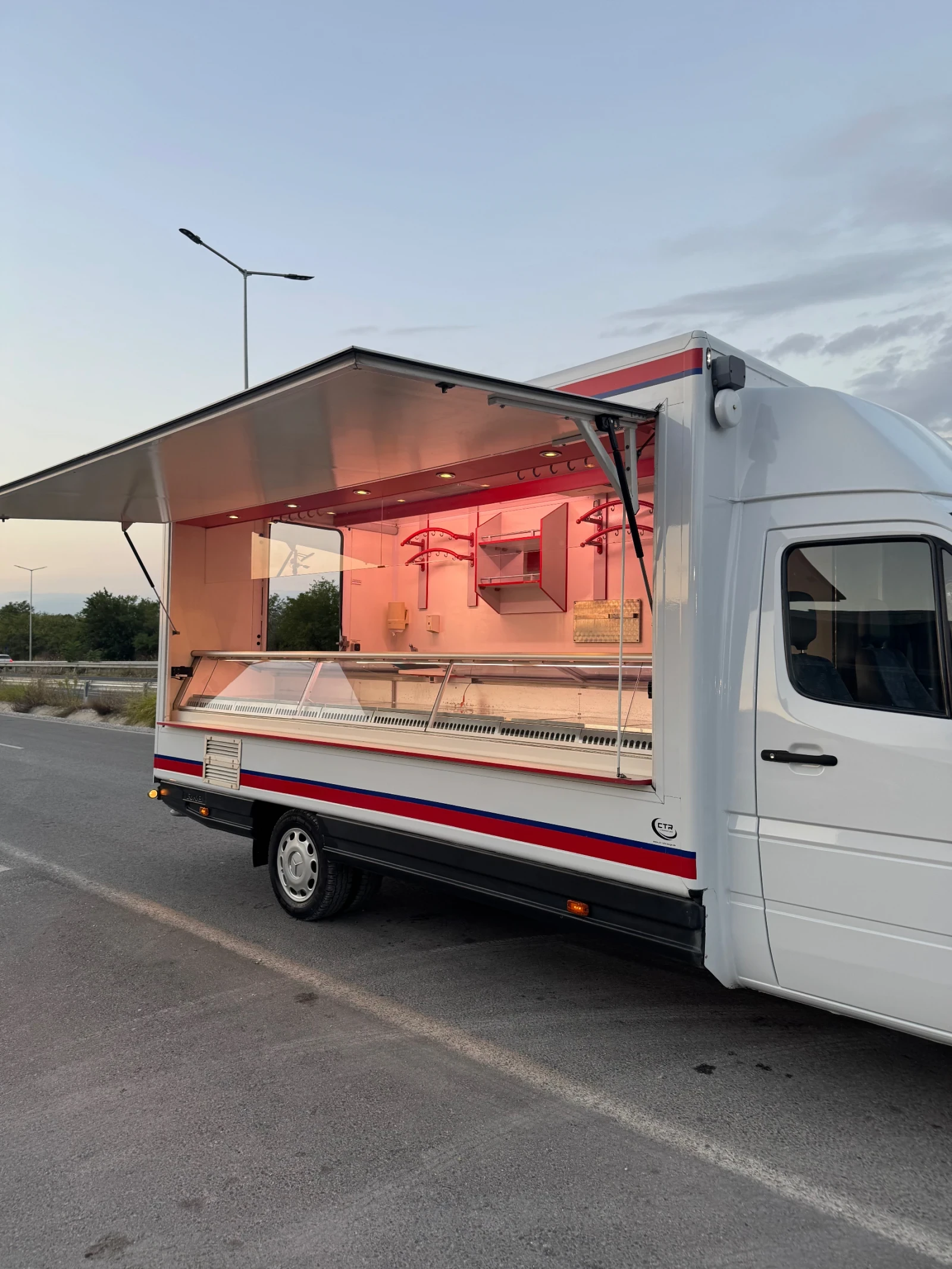 Mercedes-Benz Sprinter 413