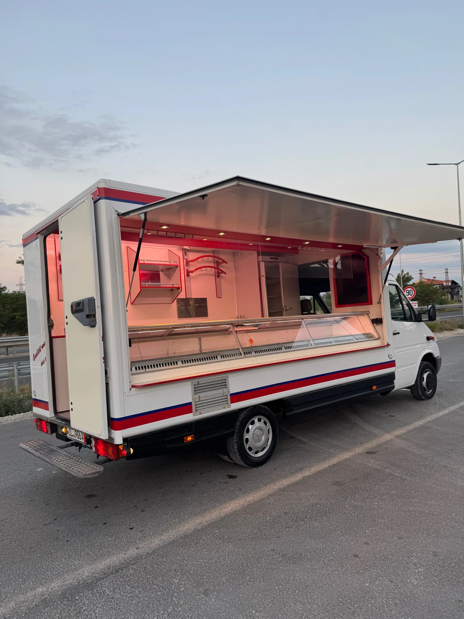 Mercedes-Benz Sprinter 413  - изображение 10