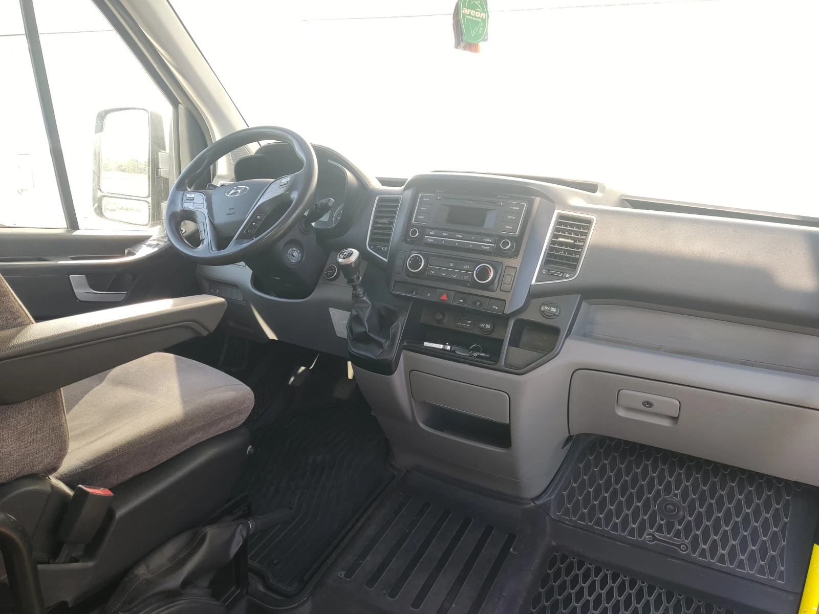 Hyundai H350 Автобус, снимка 11 - Бусове и автобуси - 56084982