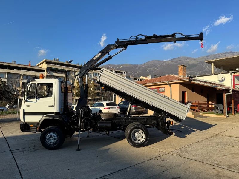 Mercedes-Benz 1114 тристранен самосвал с кран, снимка 2 - Камиони - 52752095