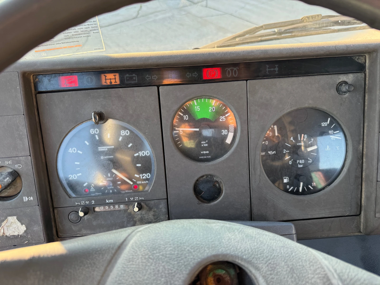 Mercedes-Benz 1114 тристранен самосвал с кран - изображение 9