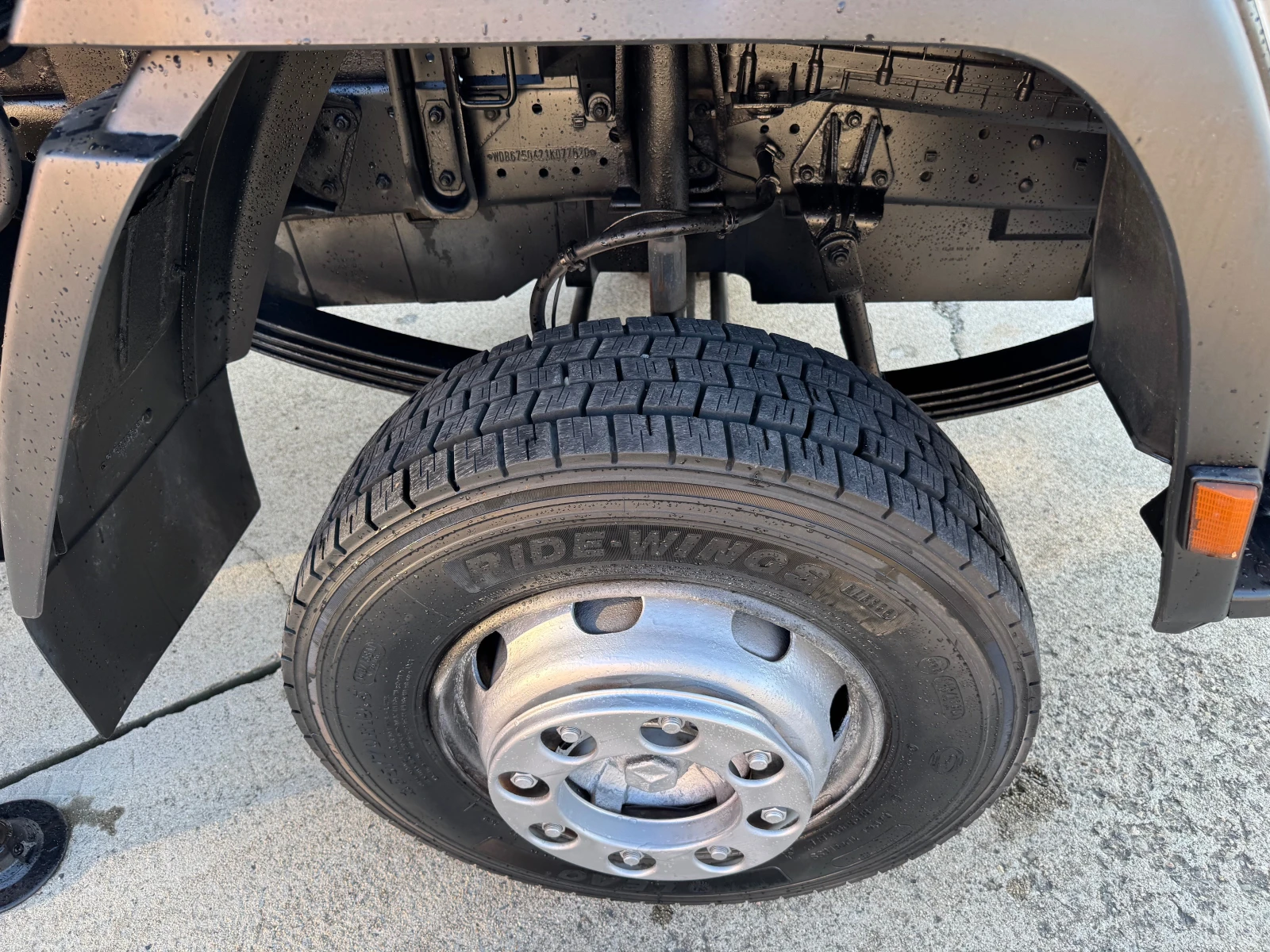 Mercedes-Benz 1114 тристранен самосвал с кран - изображение 6