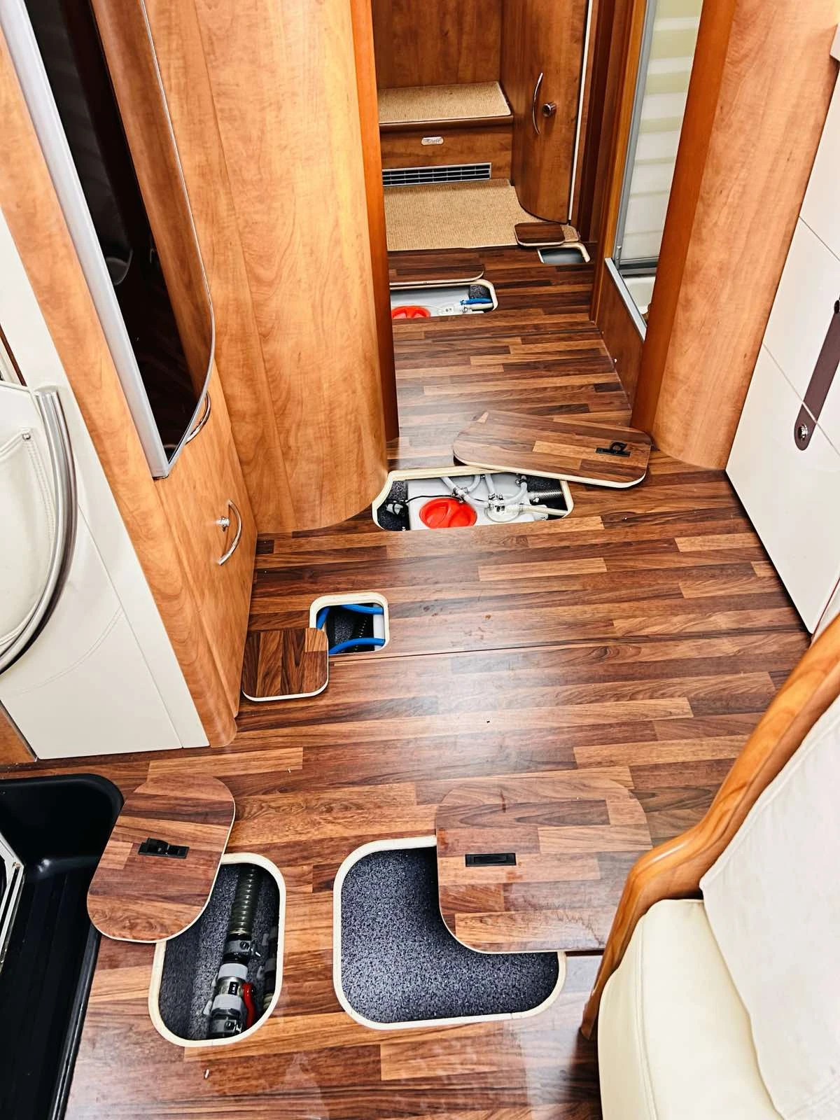 ������ Carthago Chic High Liner 59 Iveco | Mobile.bg � ����������� 14