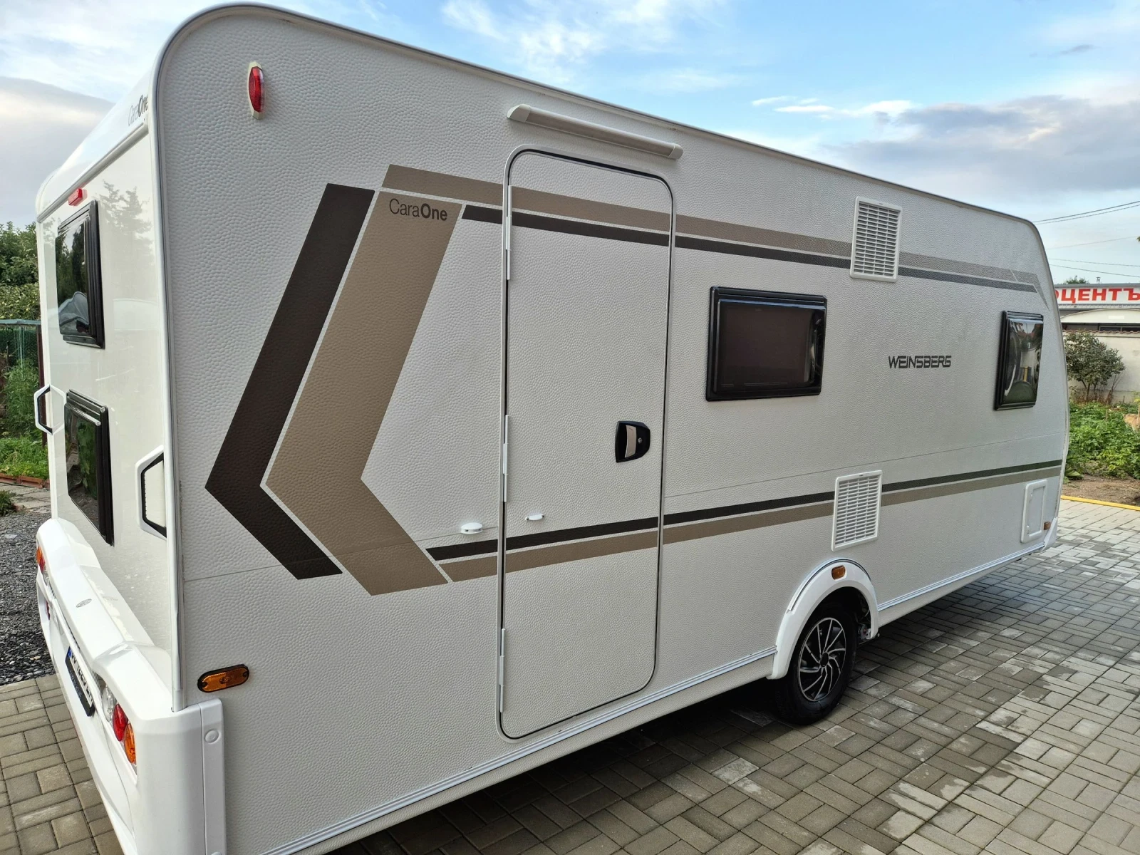 Каравана Weinsberg Caraone 500fdk , снимка 7 - Каравани и кемпери - 55450959